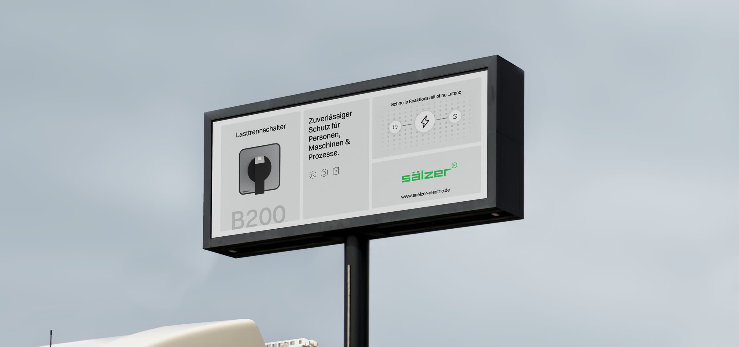 Eine digitale Werbetafel mit Informationen zu Schaltern im neuen Sälzer Design